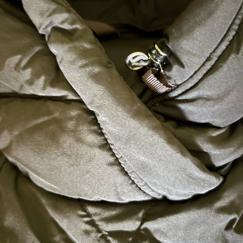 Lululemon Black Quilted Down Pullover - image 3